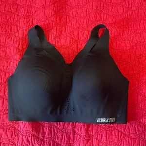 Victoria’s Secret Sport Knock Out black 36DD sports bra